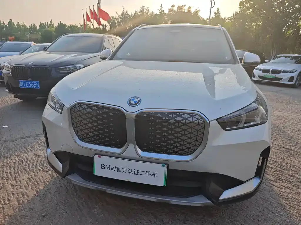 BMW iX1 2025 из CN, фото 9