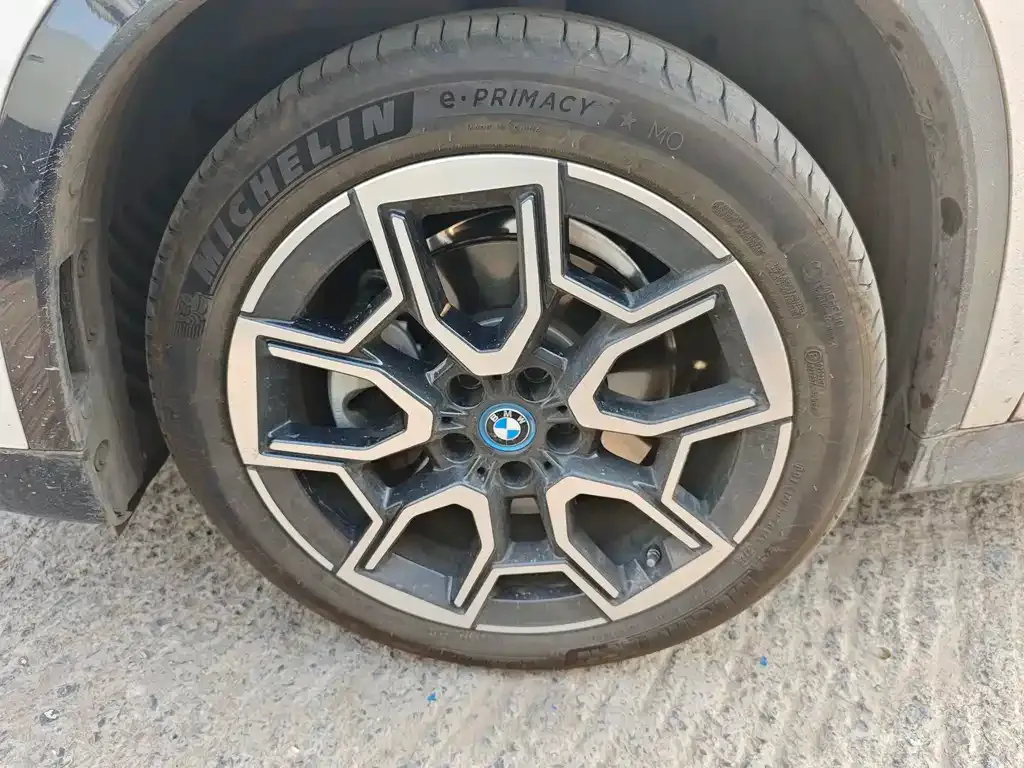 BMW iX1 2025 из CN, фото 10