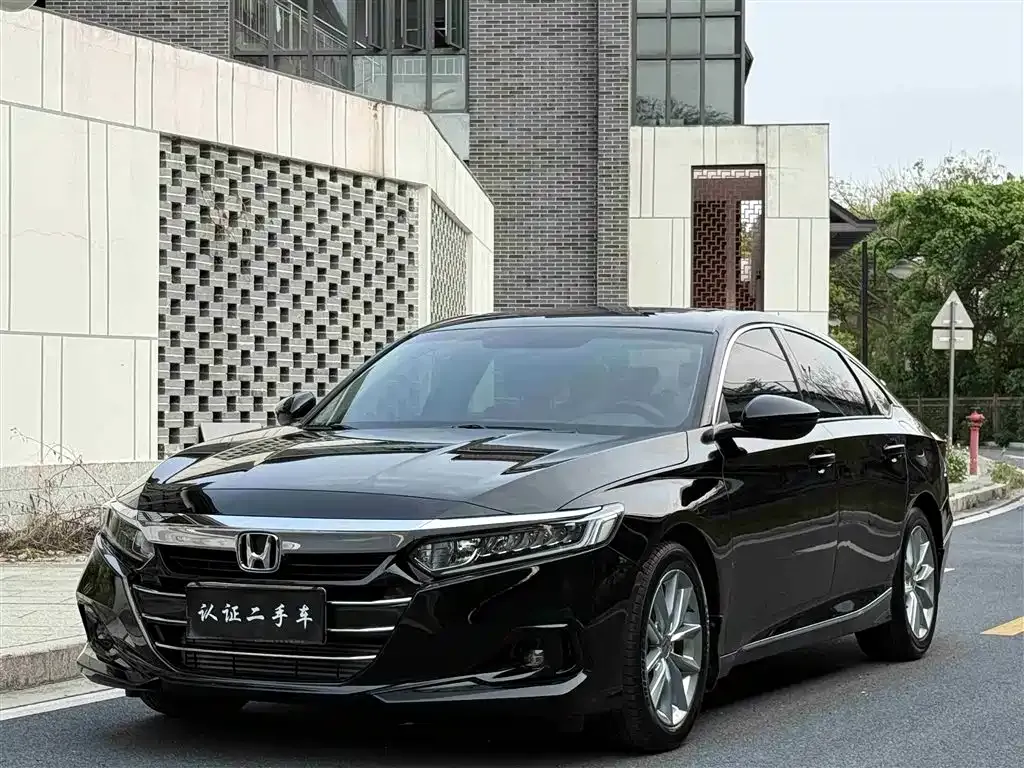 Honda Accord — фото 7
