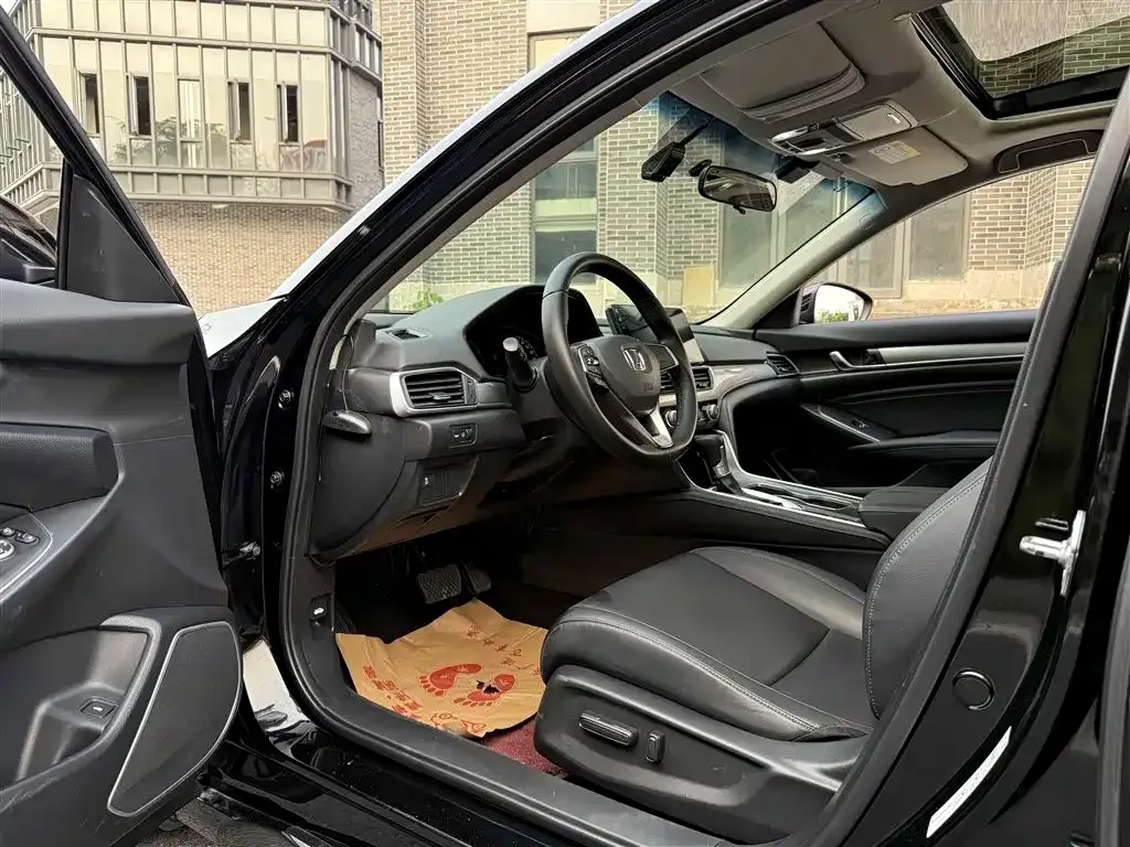 Honda Accord — фото 4
