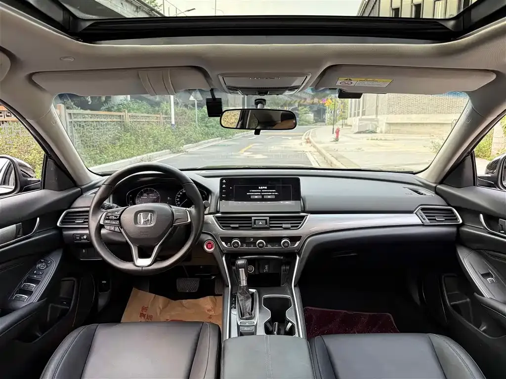 Honda Accord — фото 2