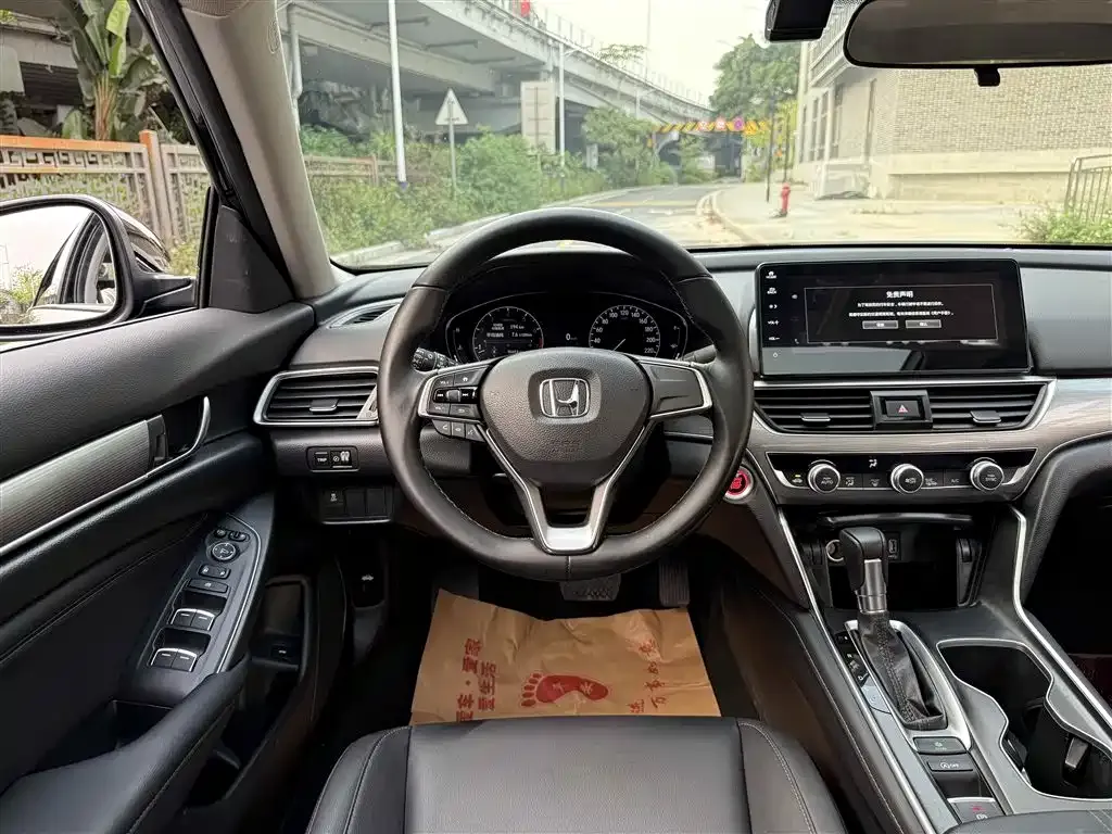Honda Accord — фото 3