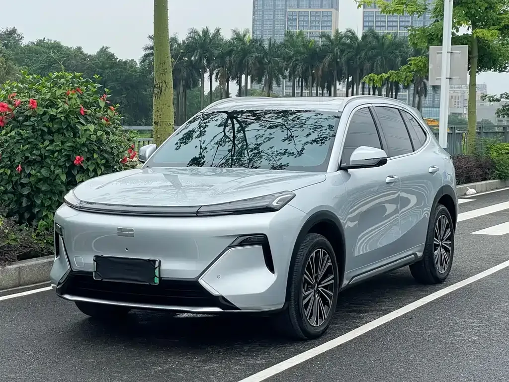 Geely Galaxy Xingjian 7 — фото 1