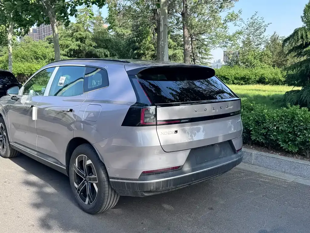 Volvo XC70 Plug-in Hybrid 2026 из CN, фото 7