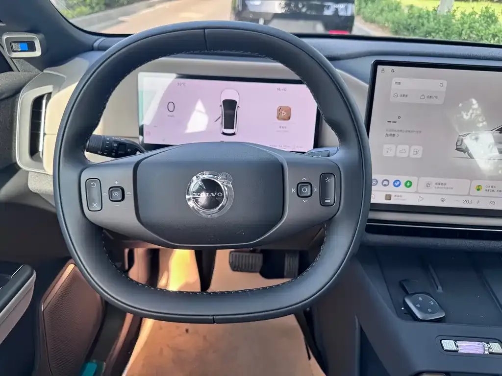 Volvo XC70 Plug-in Hybrid 2026 из CN, фото 4