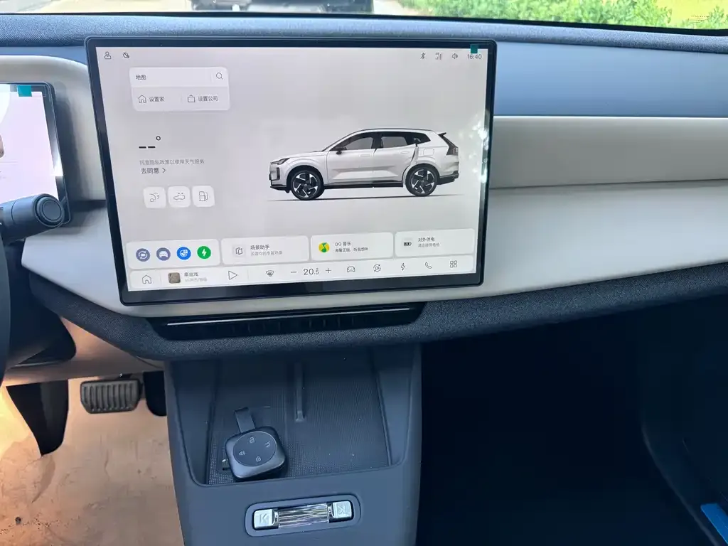 Volvo XC70 Plug-in Hybrid 2026 из CN, фото 2