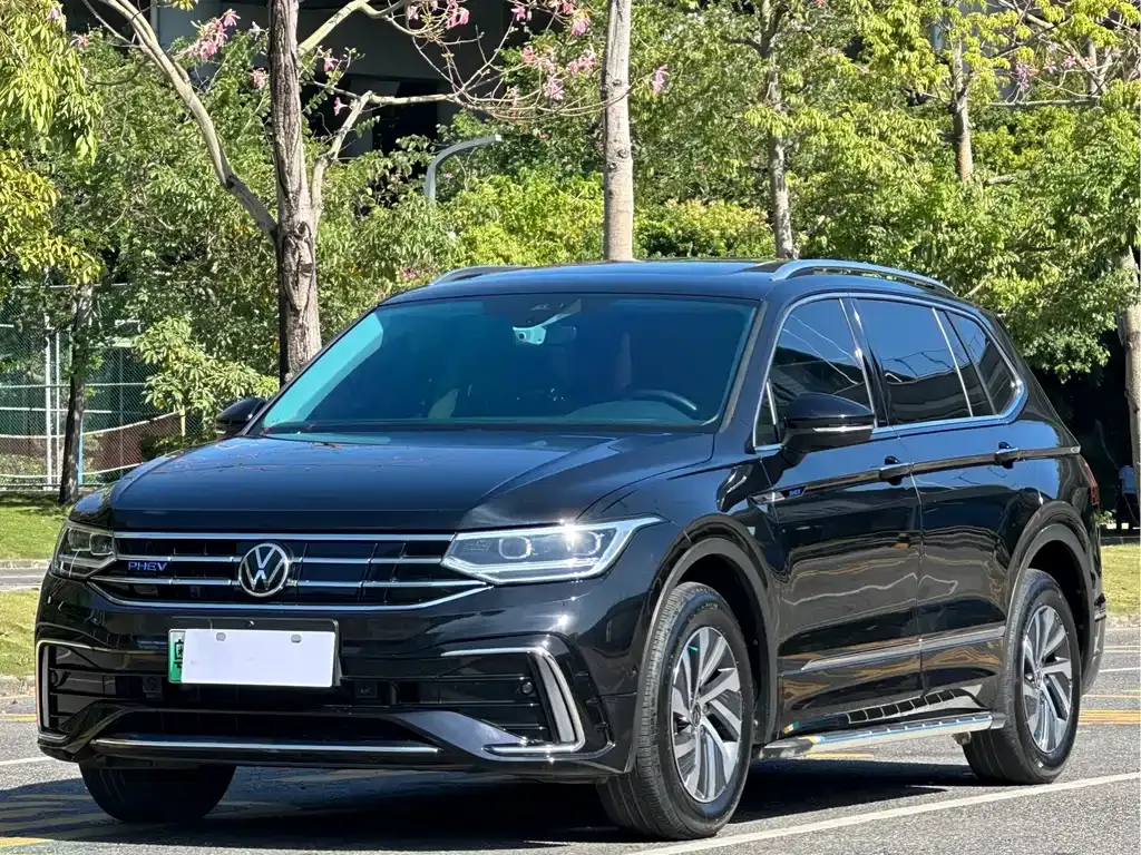 Volkswagen Tiguan L New Energy — фото 1