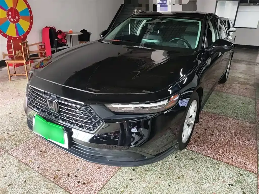 Honda Accord — фото 1