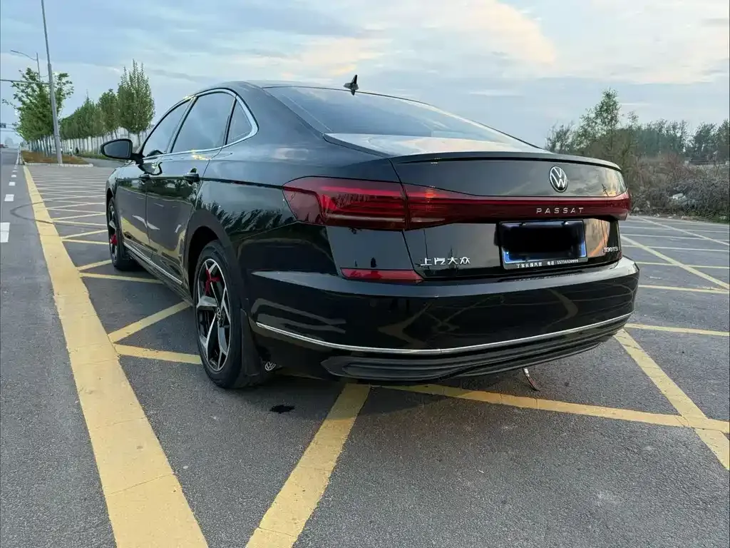 Volkswagen Passat — фото 9