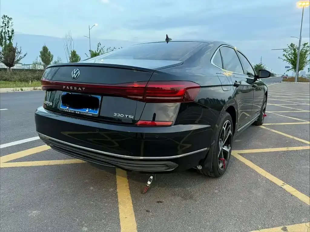 Volkswagen Passat — фото 5
