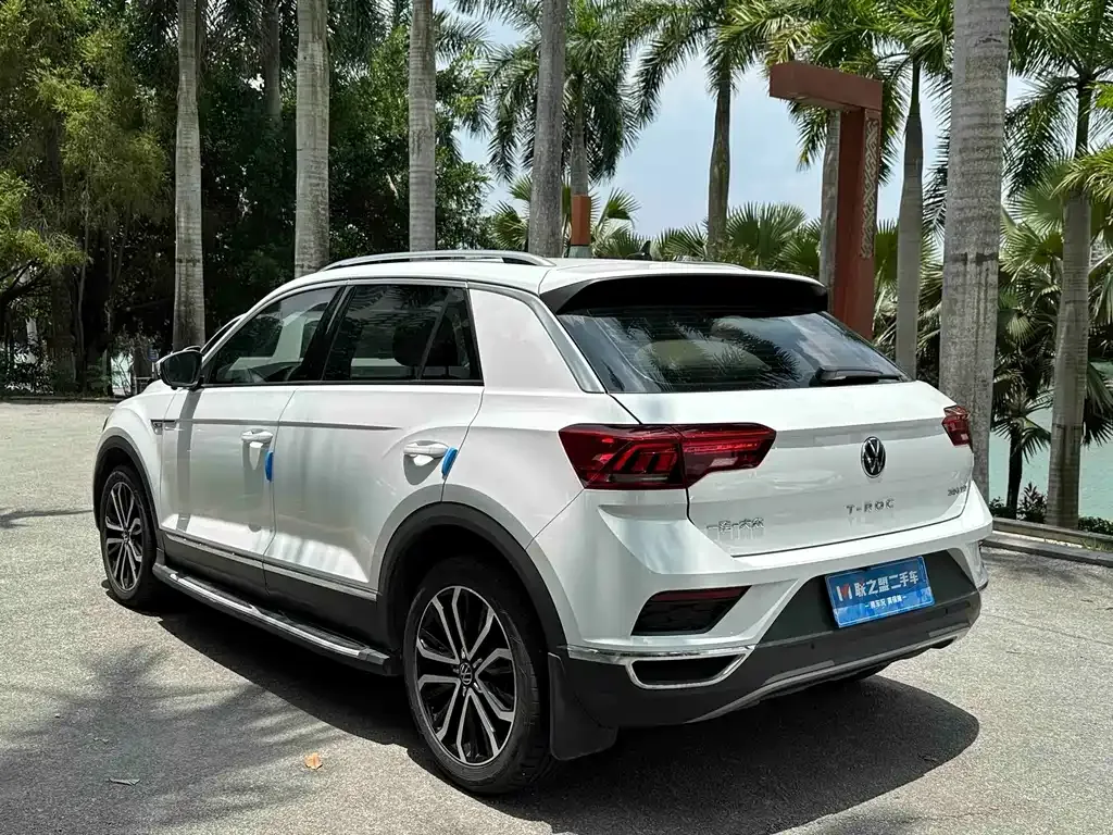Volkswagen T-Roc — фото 7