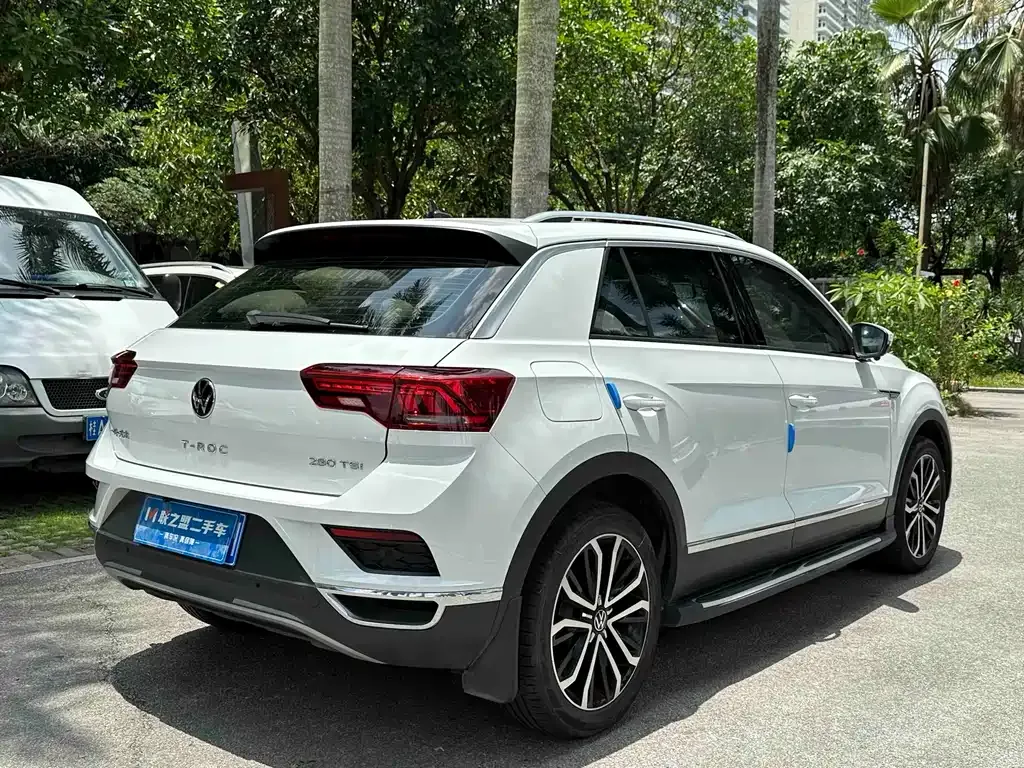 Volkswagen T-Roc — фото 5