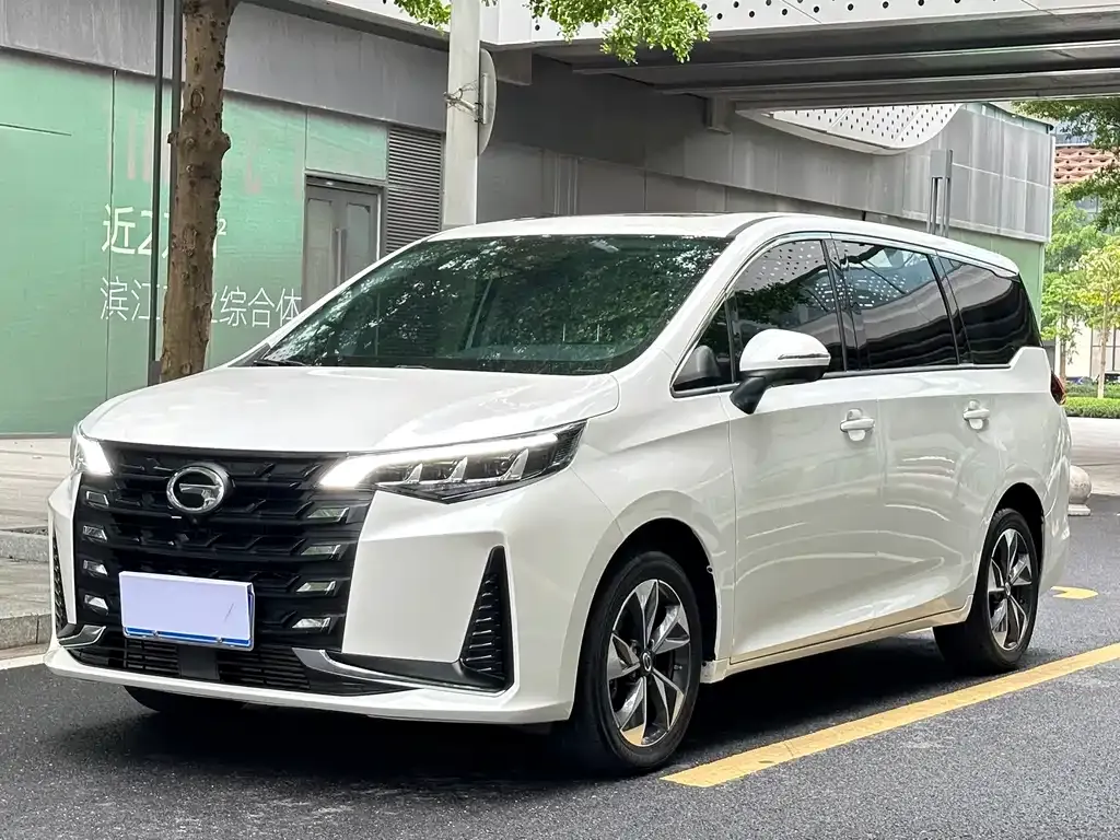 GAC Motor Trumpchi M6 — фото 1
