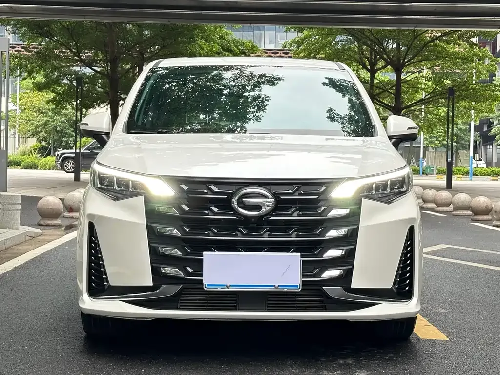 GAC Motor Trumpchi M6 — фото 9