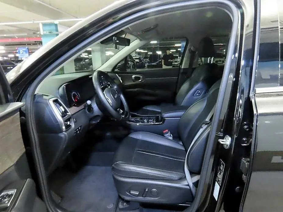 Kia Sorento — фото 7