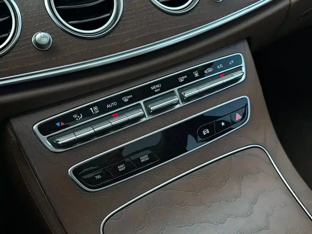 Mercedes-Benz E-Class New Energy — фото 4