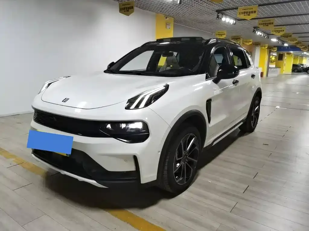 Lynk & Co 01