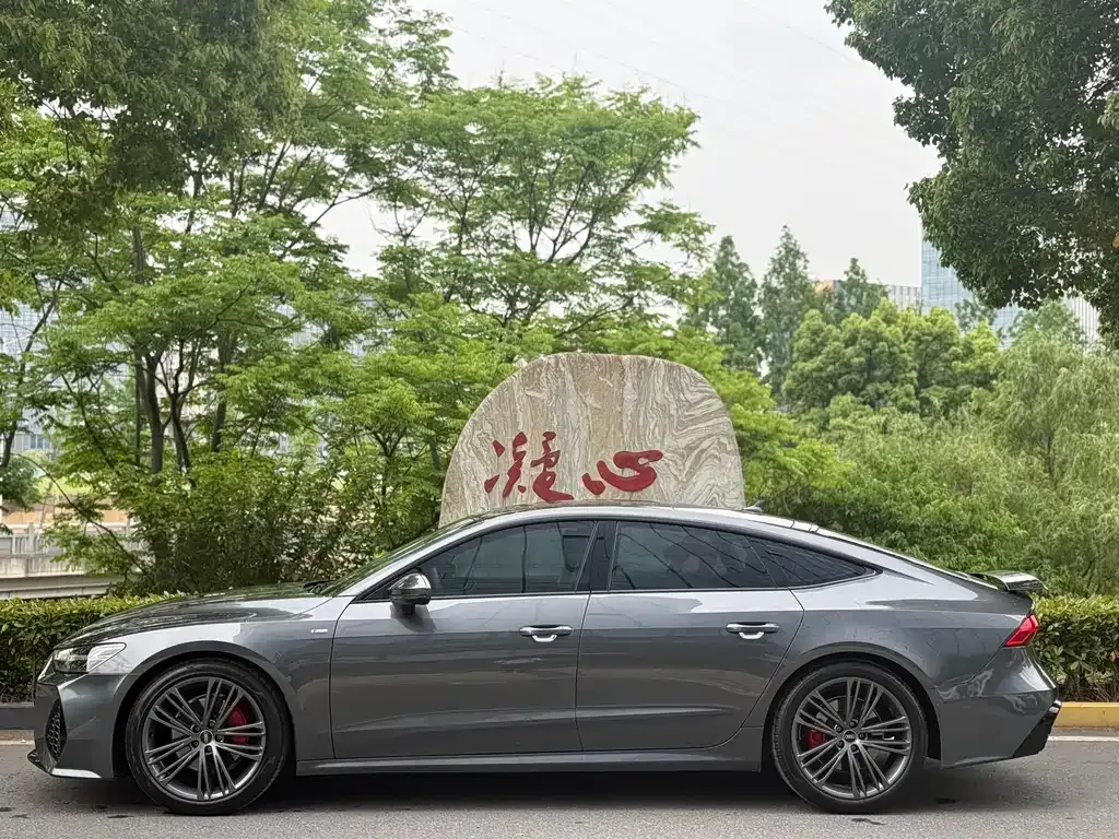 Audi A7 — фото 10
