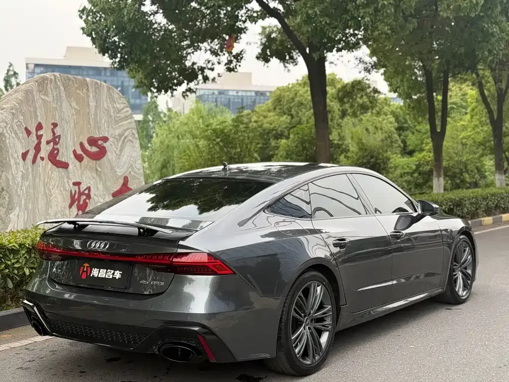 Audi A7 — фото 7
