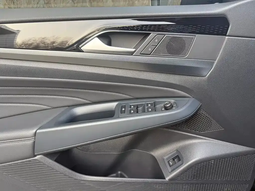 Volkswagen Passat — фото 3