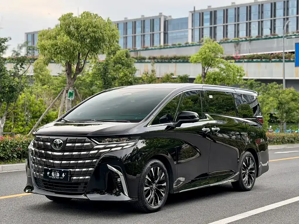 Toyota Alphard 2024 из CN, фото 1