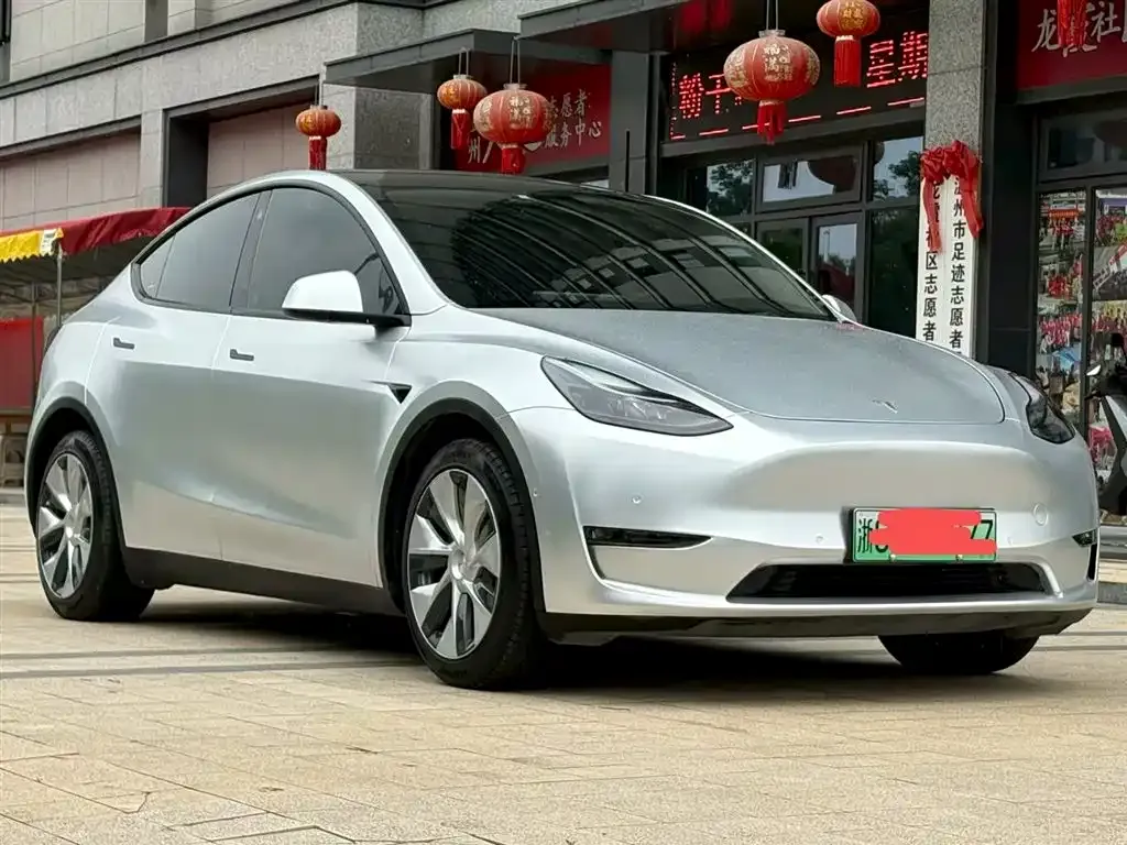 Tesla Model Y — фото 6