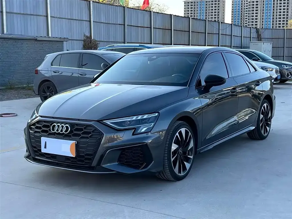 Audi A3 — фото 1