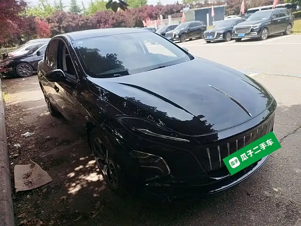 Hongqi E-QM5 — фото 2