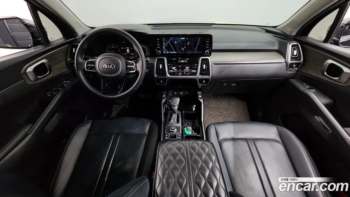 Kia Sorento — фото 8