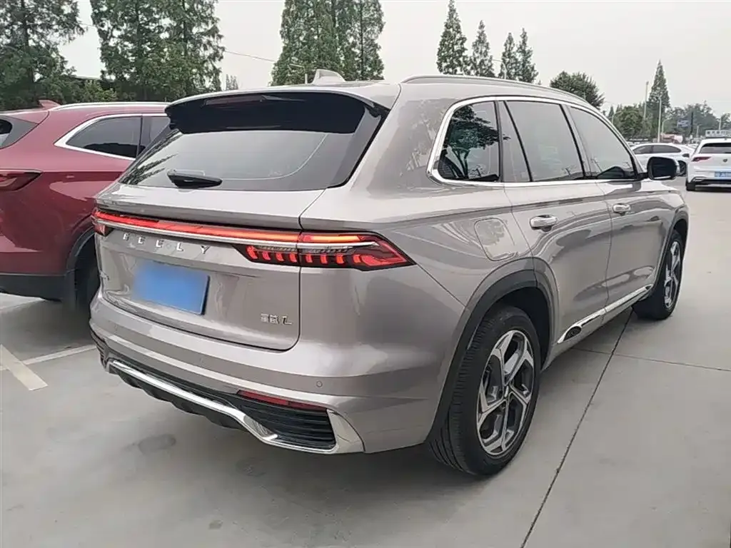 Geely Xingyue L — фото 6
