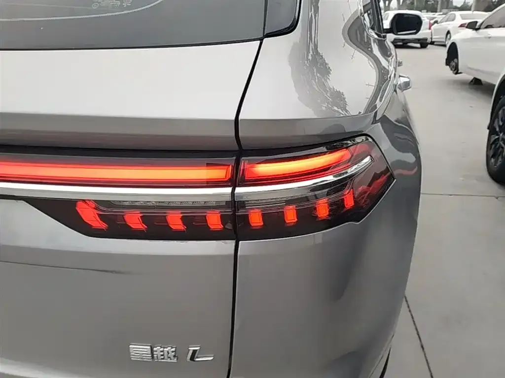 Geely Xingyue L — фото 3