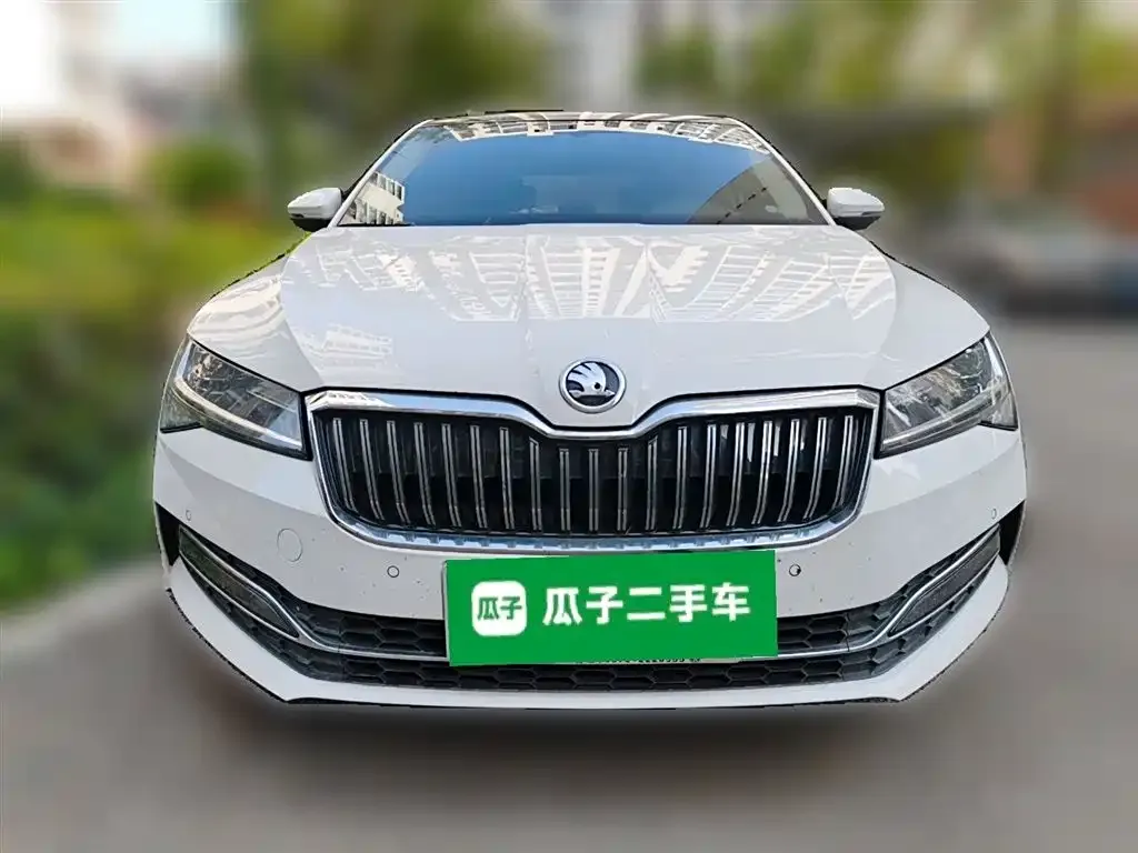 Skoda Superb — фото 5