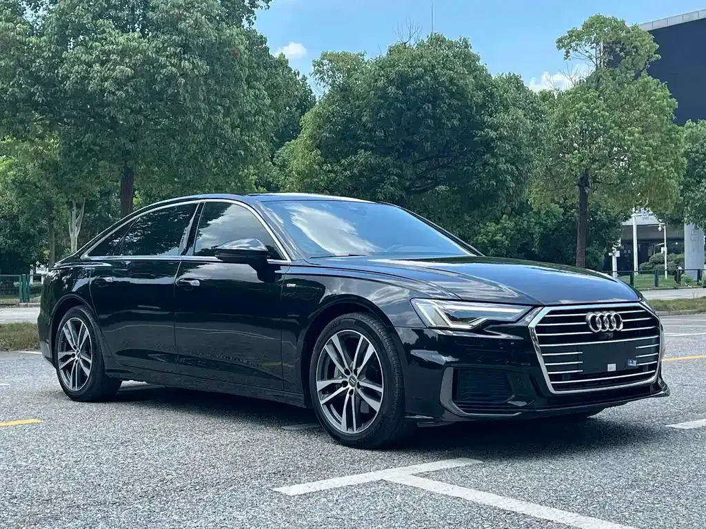 Audi A6L — фото 9