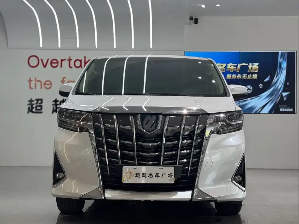 Toyota Alphard — фото 6
