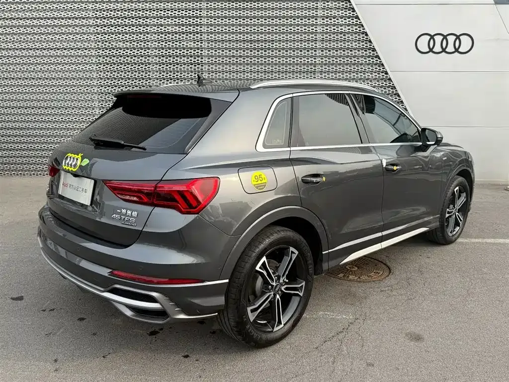 Audi Q3 — фото 5