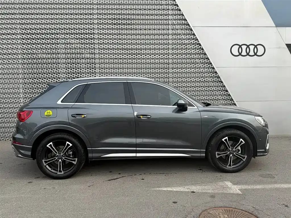 Audi Q3 — фото 7
