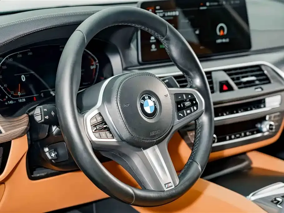 BMW 5 Series (Import) 2023 из CN, фото 8