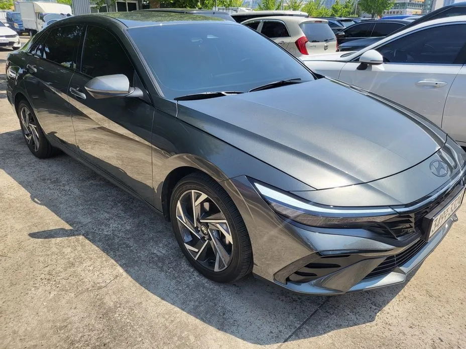 Hyundai AVANTE — фото 1