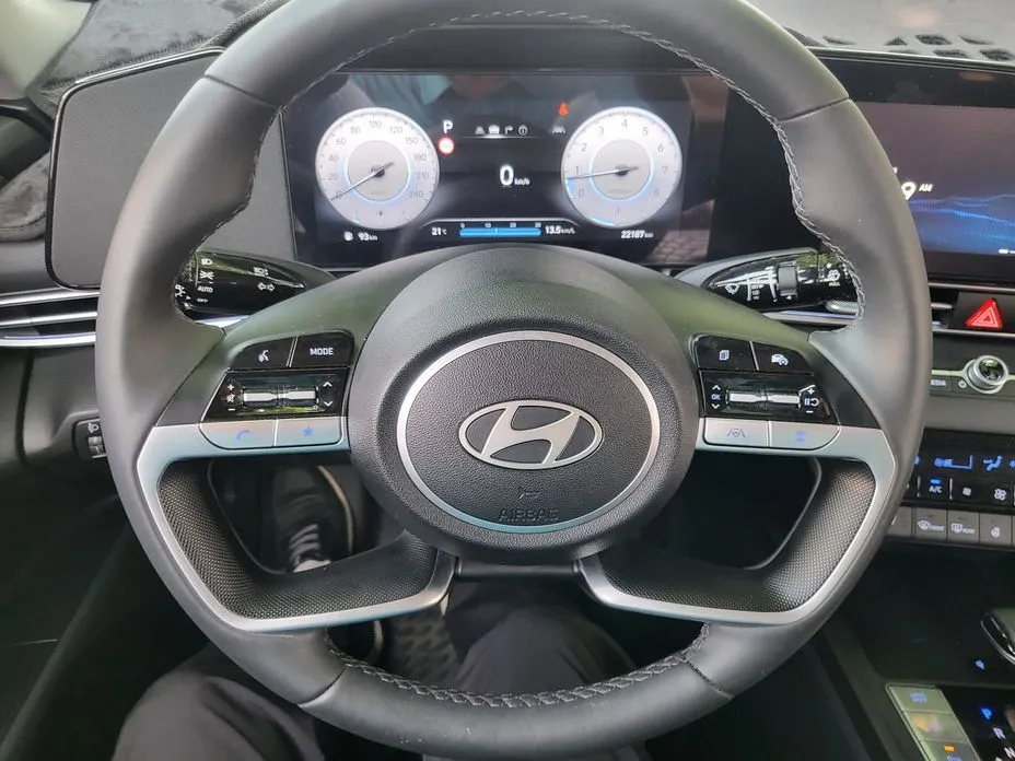 Hyundai AVANTE — фото 9