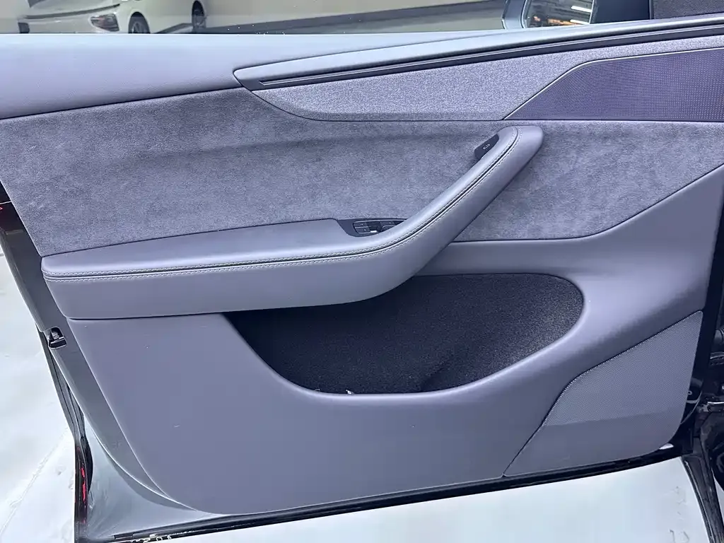 Tesla Model Y L 2026 из CN, фото 10