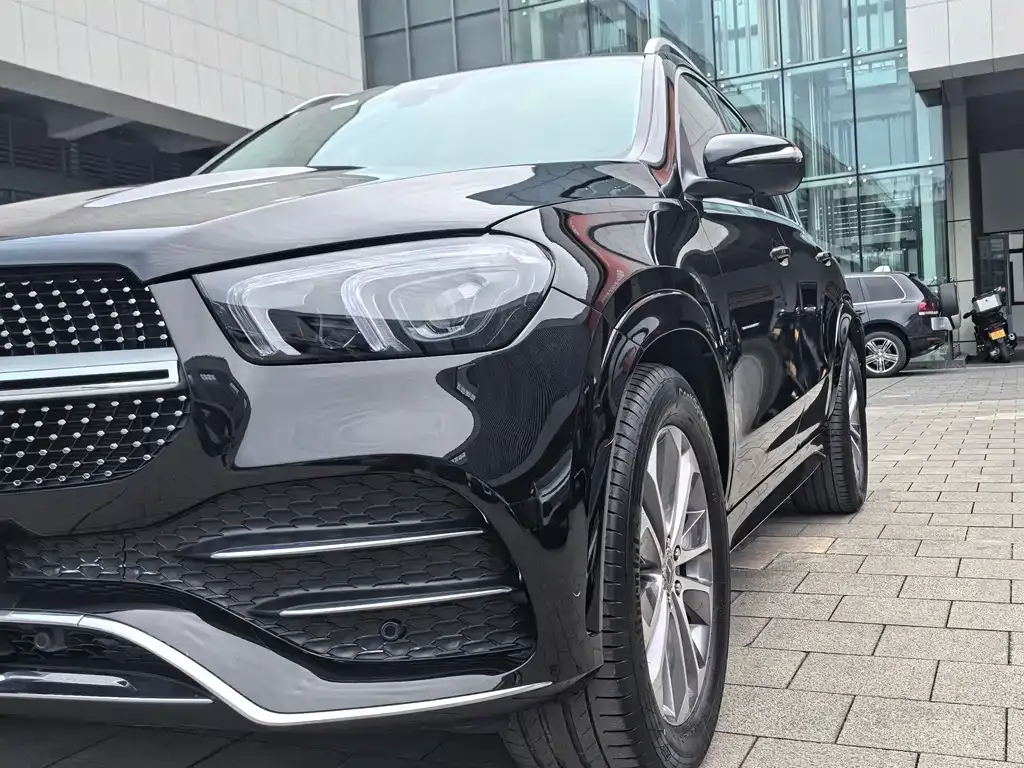 Mercedes-Benz GLE — фото 8