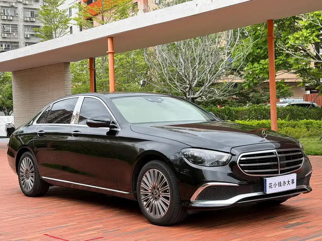 Mercedes-Benz E-Class — фото 8