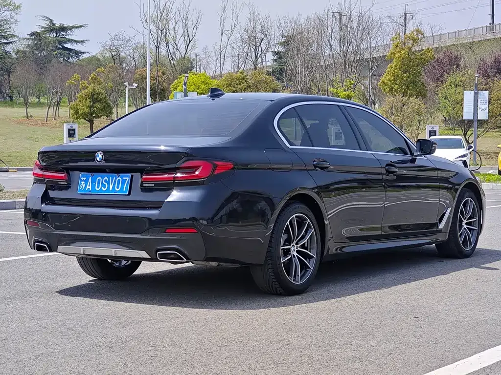 BMW 5 Series — фото 2