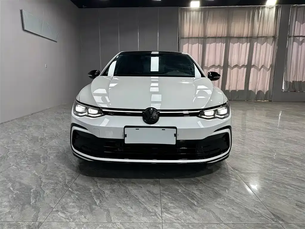 Volkswagen Golf — фото 6