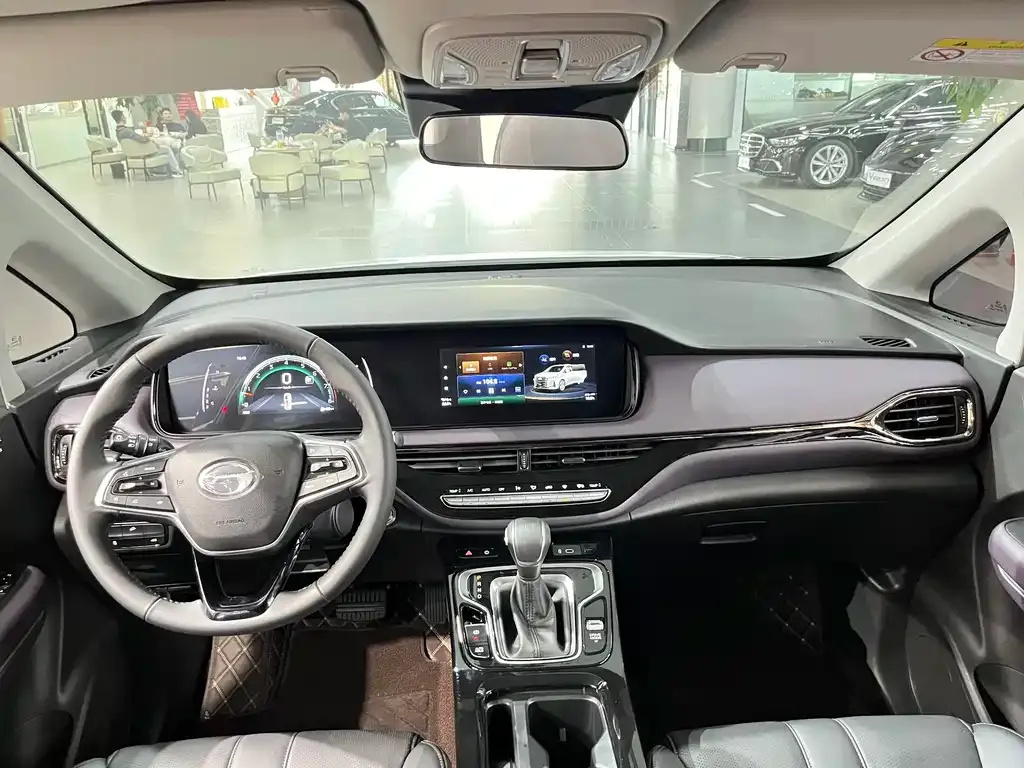 GAC Motor Trumpchi M6 — фото 3