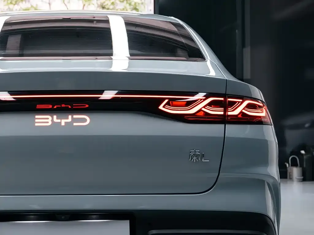 BYD Qin L — фото 3
