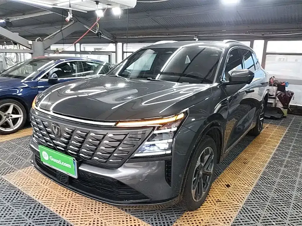 Changan CS75PLUS — фото 1