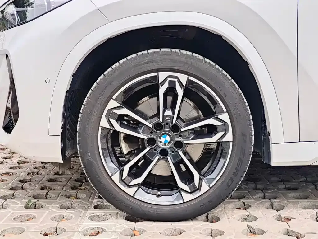 BMW X1 — фото 10