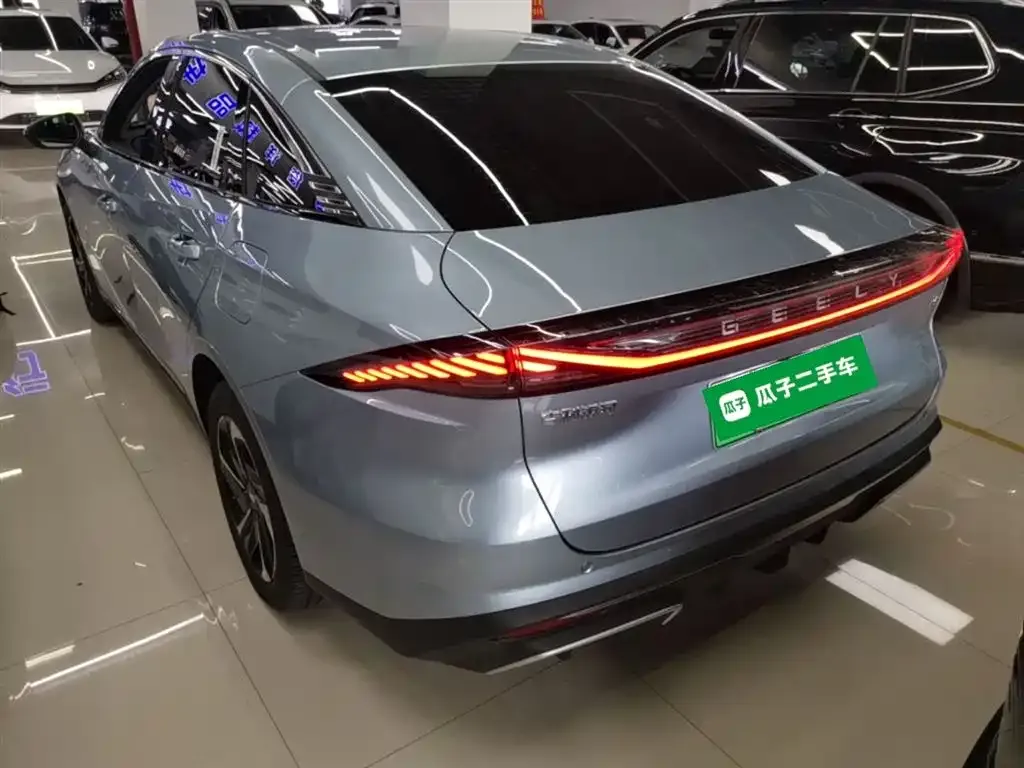 Geely Galaxy L6 — фото 3