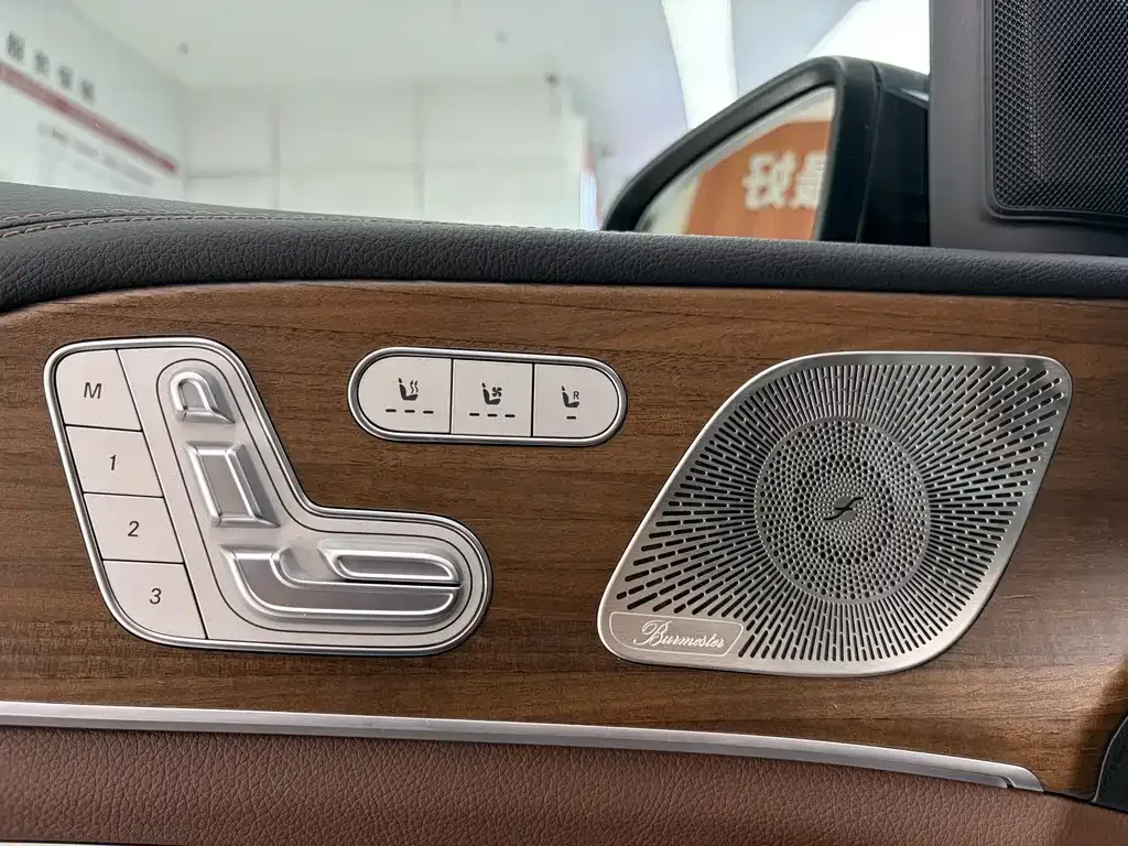 Mercedes-Benz GLS — фото 10